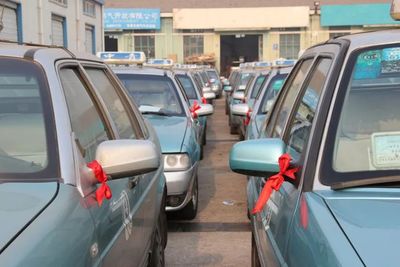 青島出租車確權改革一年，從24家增至5000家，“的哥的姐”翻身當老板